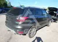 2018 Ford ESCAPE photo