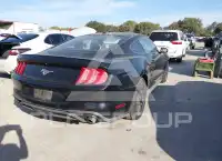 2018 Ford MUSTANG photo