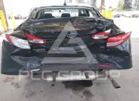 2018 Ford FUSION фото