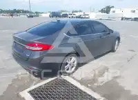 2018 Ford FUSION photo