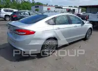 2018 Ford FUSION фото