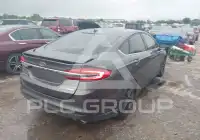 2018 Ford FUSION photo