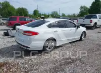 2018 Ford FUSION фото