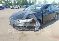 2018 Ford FUSION фото