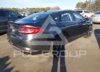 2018 Ford FUSION фото