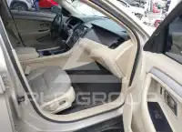 2018 Ford TAURUS фото