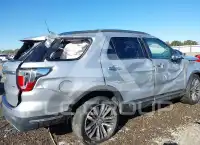 2018 Ford EXPLORER photo