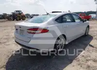 2018 Ford FUSION photo