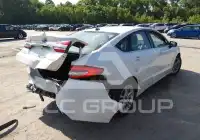 2018 Ford FUSION photo
