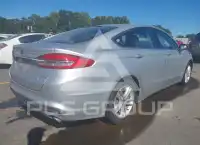 2018 Ford FUSION фото