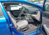2018 Hyundai Elantra photo