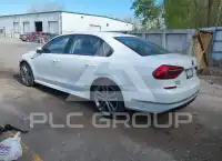 2018 Volkswagen Passat фото