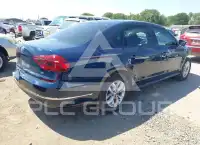 2018 Volkswagen Passat photo