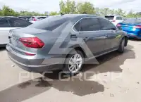 2018 Volkswagen Passat фото