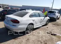 2018 Volkswagen Passat фото