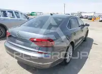 2018 Volkswagen Passat photo