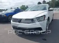 2018 Volkswagen Passat photo