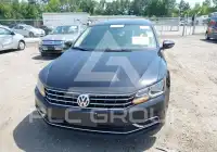 2018 Volkswagen Passat фото