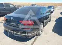 2018 Volkswagen Passat photo