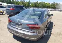 2018 Volkswagen Passat photo