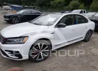 2018 Volkswagen Passat фото