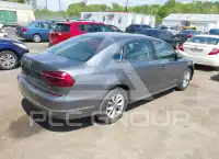 2018 Volkswagen Passat photo