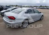 2018 Volkswagen Passat фото