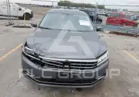 2018 Volkswagen Passat фото