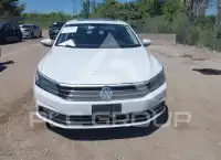 2018 Volkswagen Passat фото