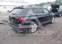 2018 Volkswagen Tiguan photo
