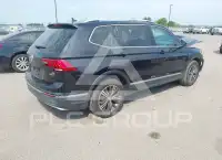 2018 Volkswagen Tiguan фото