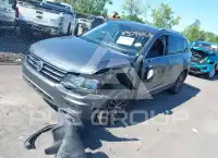 2018 Volkswagen Tiguan photo