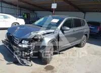 2018 Volkswagen Tiguan фото