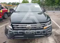2018 Volkswagen Tiguan photo