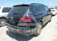 2018 Volkswagen Tiguan photo