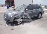 2018 Volkswagen Tiguan photo