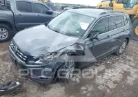 2018 Volkswagen Tiguan фото
