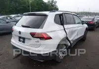 2018 Volkswagen Tiguan фото
