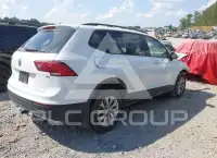 2018 Volkswagen Tiguan photo