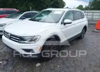 2018 Volkswagen Tiguan photo