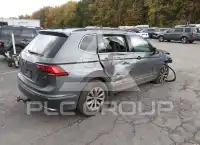 2018 Volkswagen Tiguan photo
