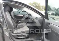 2018 Volkswagen Jetta фото
