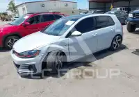 2018 Volkswagen GOLF photo