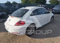 2018 Volkswagen BEETLE photo