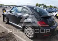 2018 Volkswagen BEETLE фото