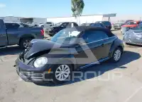 2018 Volkswagen BEETLE photo