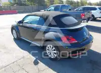 2018 Volkswagen BEETLE photo