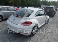 2018 Volkswagen BEETLE фото