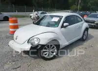 2018 Volkswagen BEETLE фото