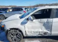 2019 Mitsubishi OUTLANDER photo